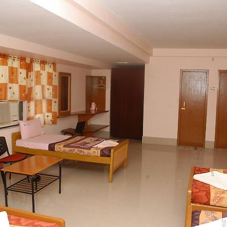 Hotel Athityaa Kumbakonam Ngoại thất bức ảnh