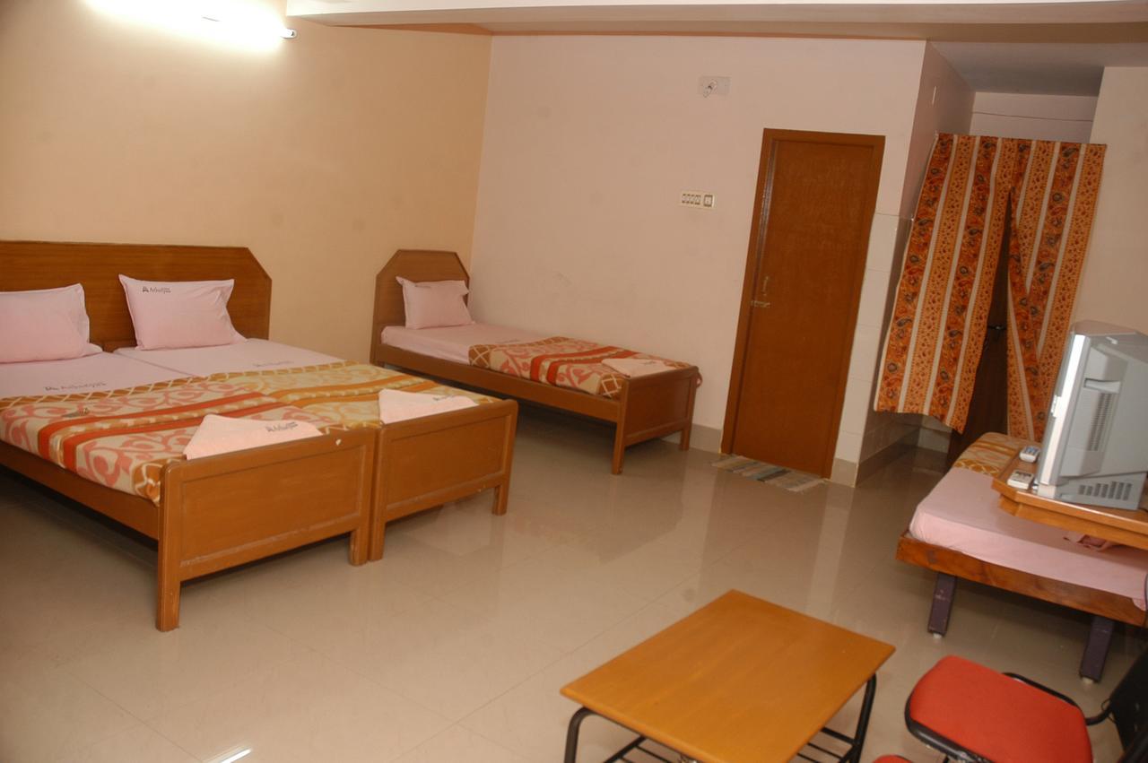 Hotel Athityaa Kumbakonam Ngoại thất bức ảnh
